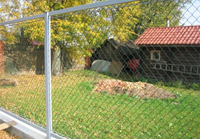 Заборы из сетки рабица и их нехватки