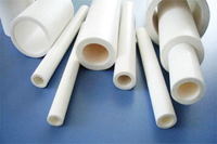 Сопоставление пластмассы и чугуна, как веществ для трубопроводов