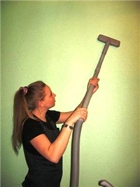 Выведение пятен с крашеных стенок