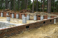 Нужные необыкновенности, тот или иной учитываются при постройке фундаментов и возведении цоколей