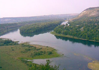 Добыча гравия и песка наносит экологический вред реке Днестр