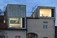 Жилое место давних жилищ дают расширить за счет контейнеров на крыше в Чехии