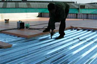 Как сделать так, чтоб кровля имелась очень защищена?