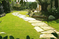 Благовидная дачная дорожка близким руками