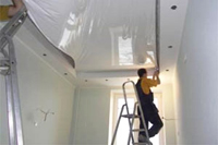 Установка натяжных потолков