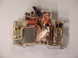 автоматический выключатель